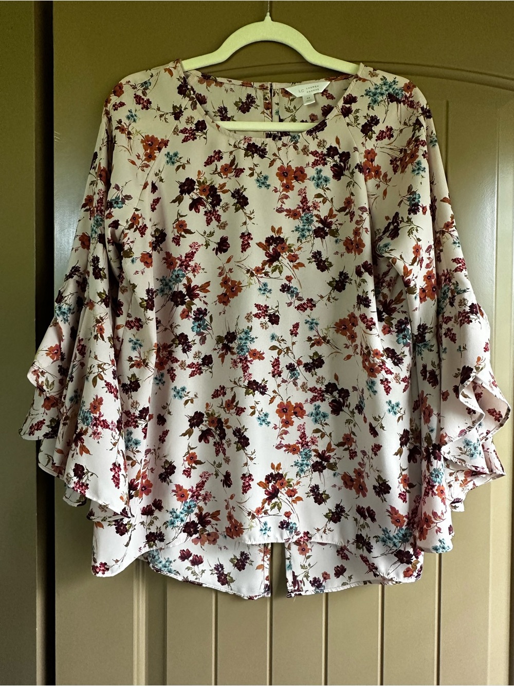 Lauren Conrad Floral Ruffle Sleeve Blouse